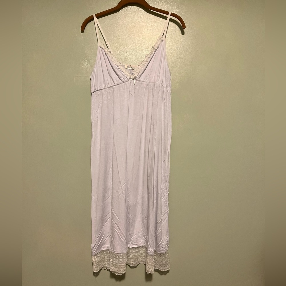 O2 Collection White Nightie with Lace - NWOT
